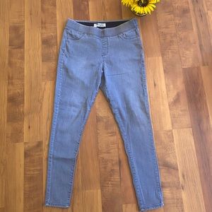 Old Navy Super Skinny Legging